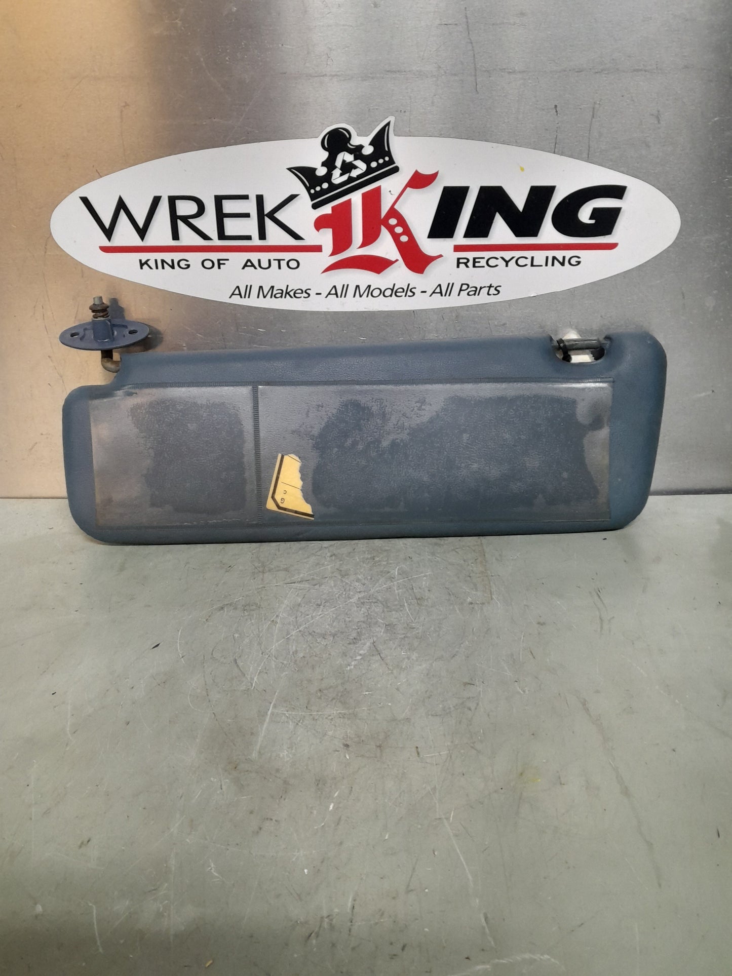 Toyota Hilux Sun Visor – Wrek King