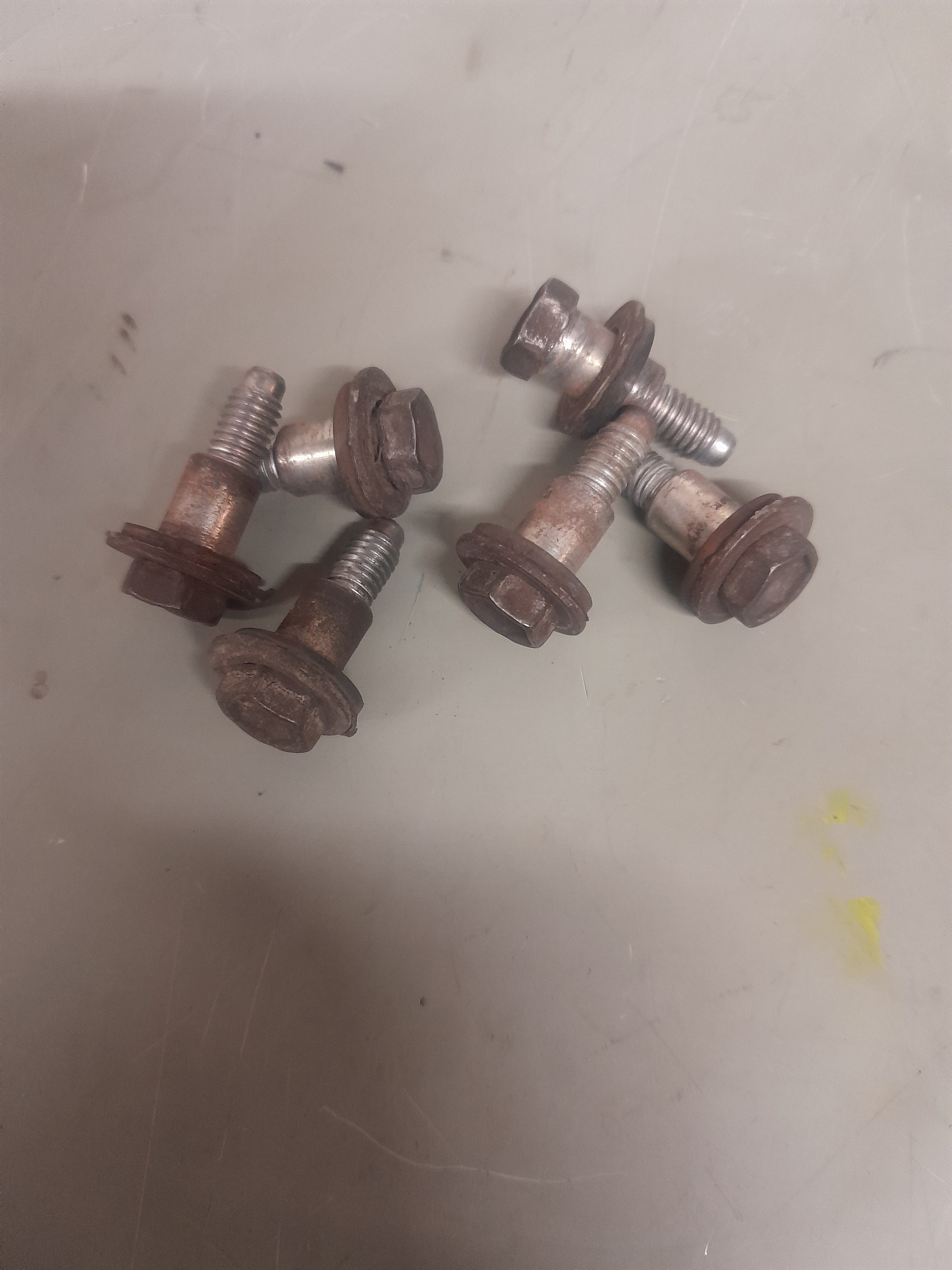 Toyota Hilux Timing Cover Bolts – Wrek King