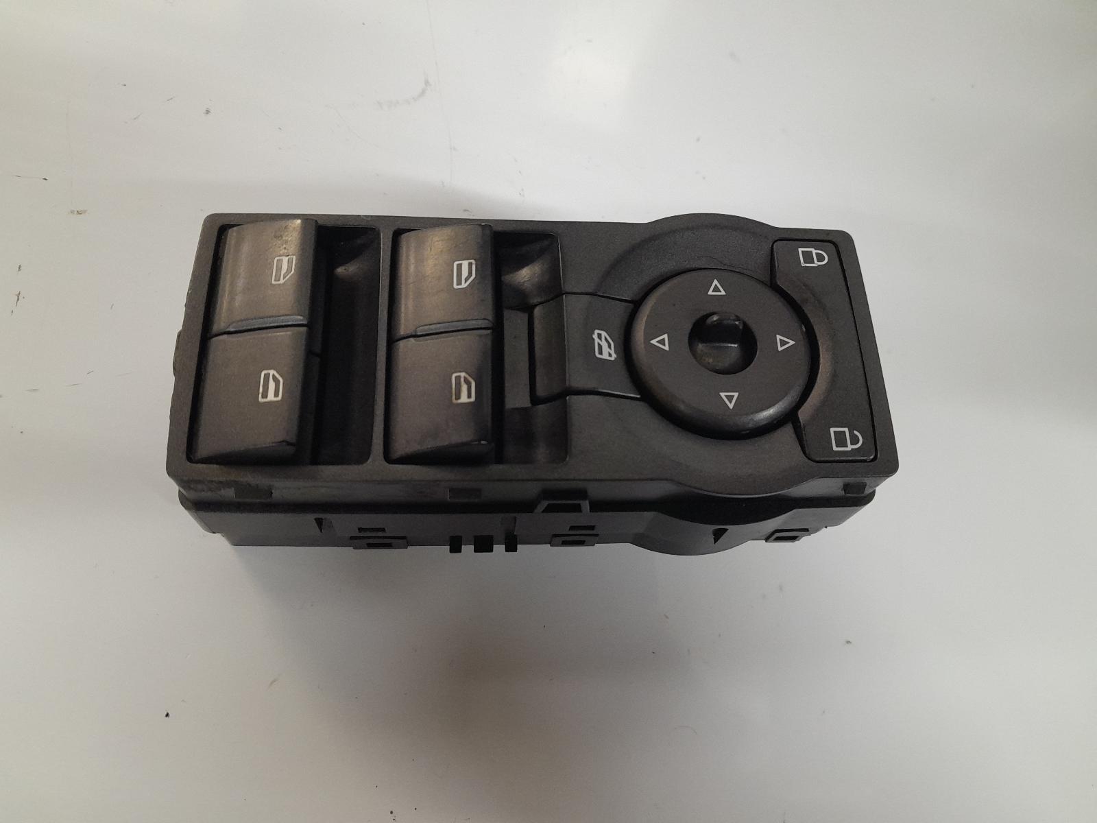 HOLDEN COMMODORE POWER WINDOW SWITCH FRONT CENTRE MASTERSWITCH, 4 DOOR ...